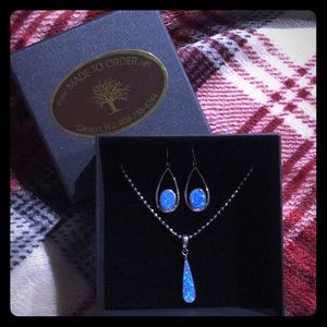 Silver necklace and earring set